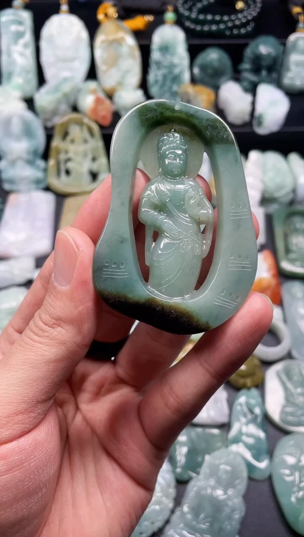 颈饰未镶嵌翡翠59  天然翡翠a货  站观音