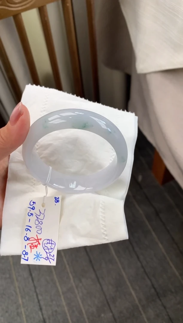 未镶嵌手镯翡翠手镯