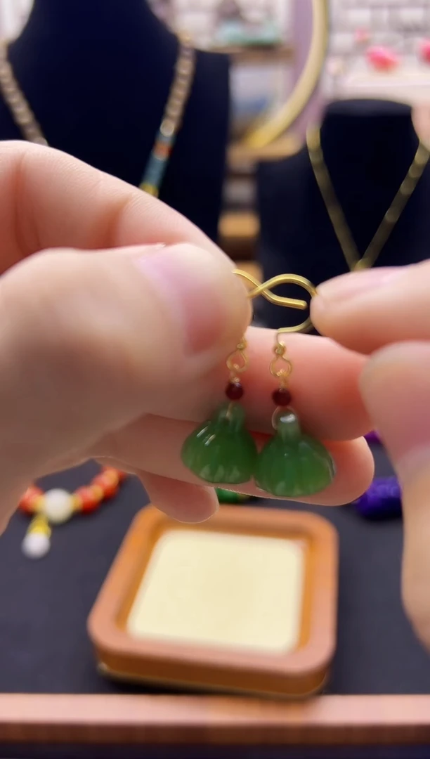 【闪购商品】和田玉耳饰14K金镶嵌E59