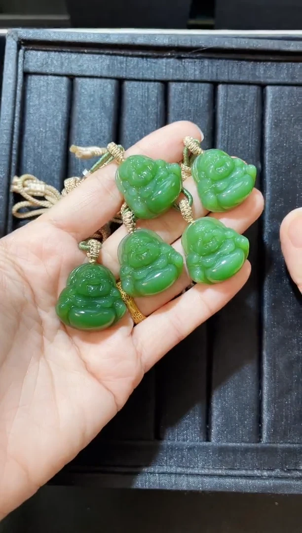 吊坠(赠链)未镶嵌和田玉多样性发一