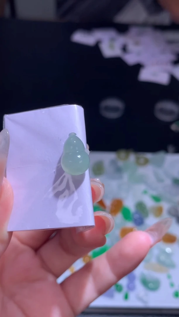未镶嵌定制翡翠葫芦
