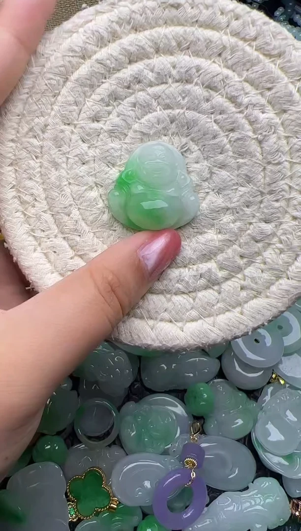 翡翠未镶嵌颈饰天然缅甸翡翠吊坠