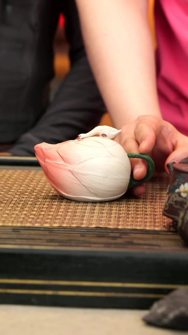 茶壶紫砂XS29《粉荷·壶》白玉段