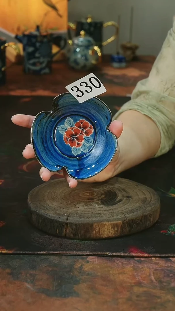 茶碗...........微黄