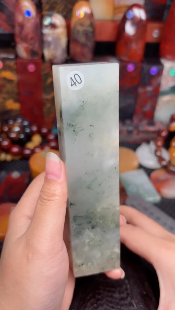 玉桂林鸡血玉印章摆件40