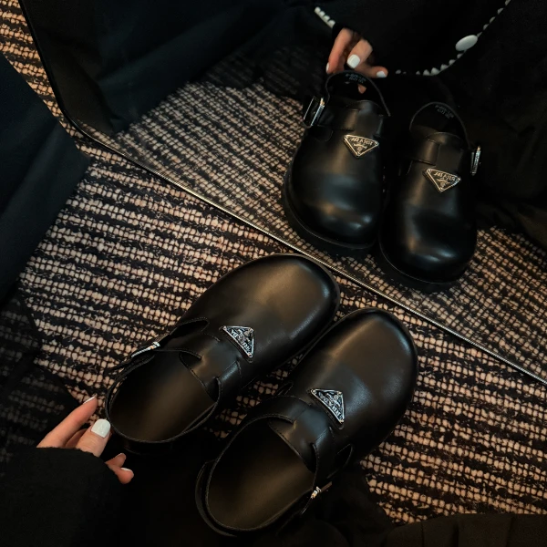 BAO/宝小姐2025韩版包头半拖女新款一脚蹬百搭皮带扣拖8128-19