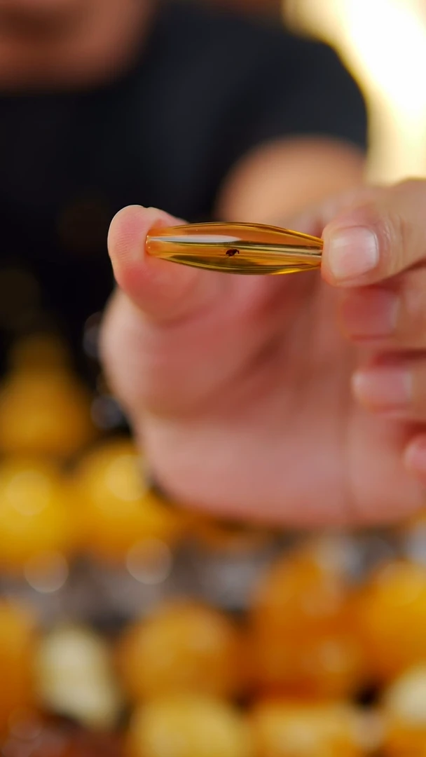 琥珀颈饰未镶嵌虫珀t珠2.7