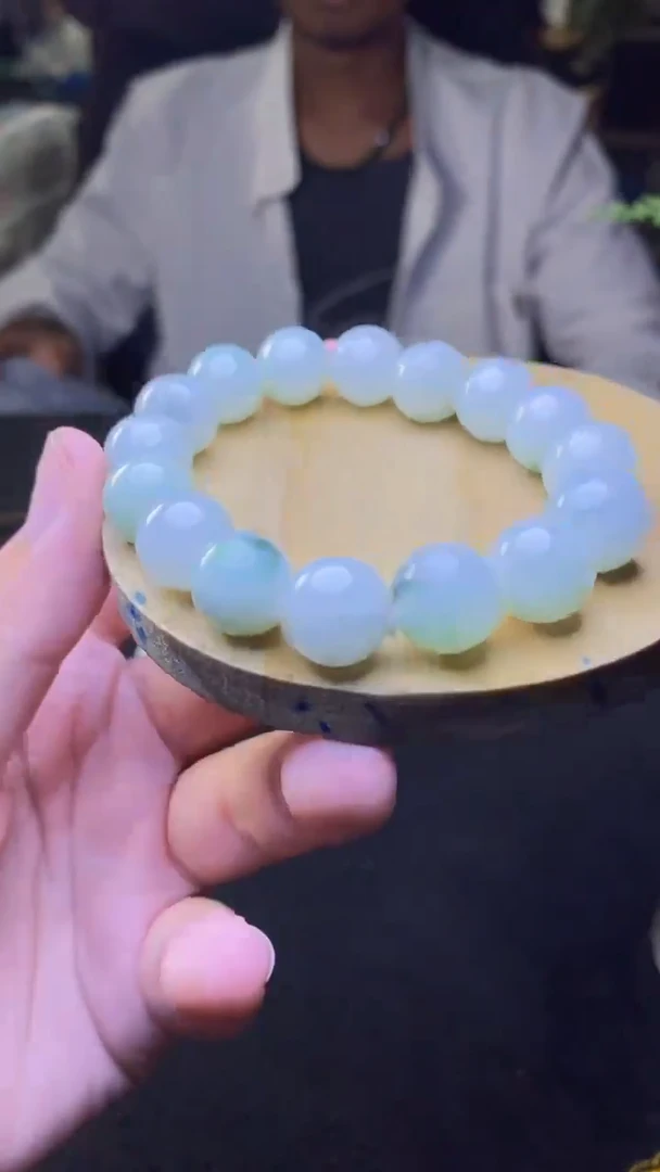 定制翡翠未镶嵌天然缅甸A货翡翠，多样性发货，拍一发一