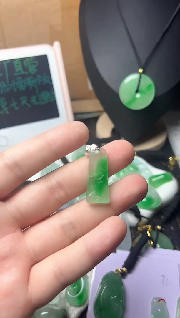 颈饰未镶嵌翡翠所见即所得，一图一物