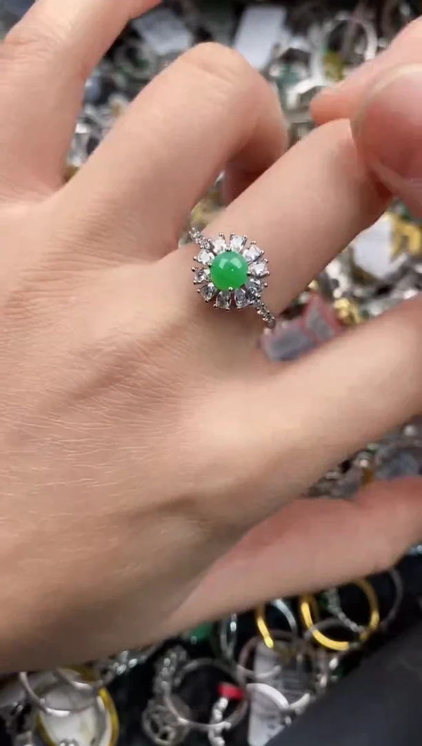 银S925镶嵌戒指翡翠999             9