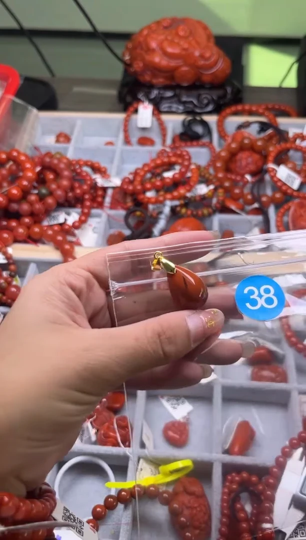 【闪购商品】南红玛瑙珠宝奇石未镶嵌38