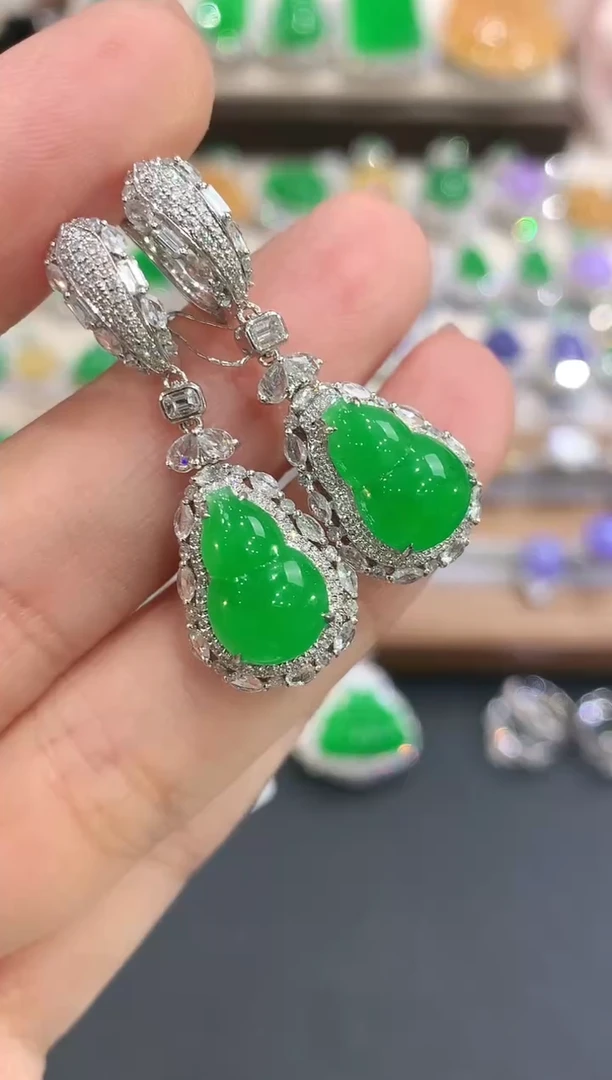 18K金镶嵌翡翠耳饰w22