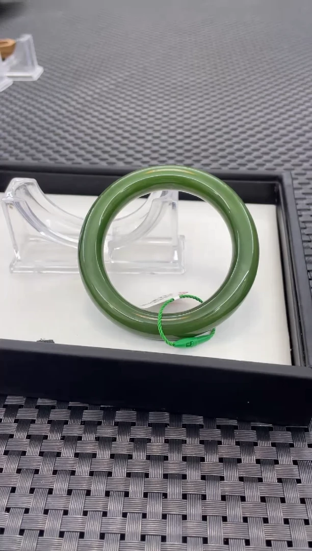 未镶嵌手镯和田玉彭****龙一条59微矿点（多样性发一件）Z0719