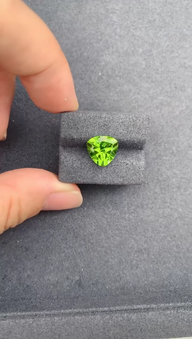 未镶嵌裸石橄榄石4.1ct 橄榄石GA