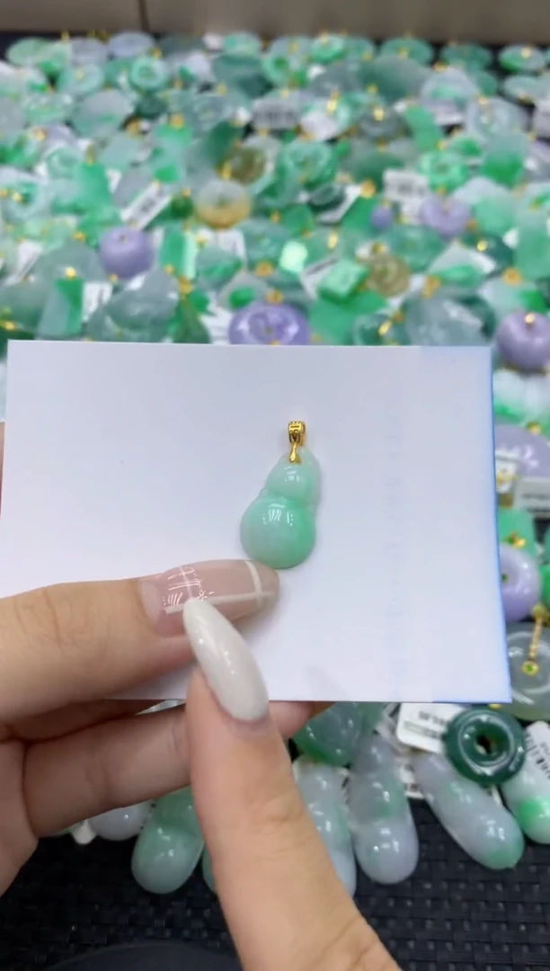 颈饰未镶嵌翡翠天然缅甸翡翠A货