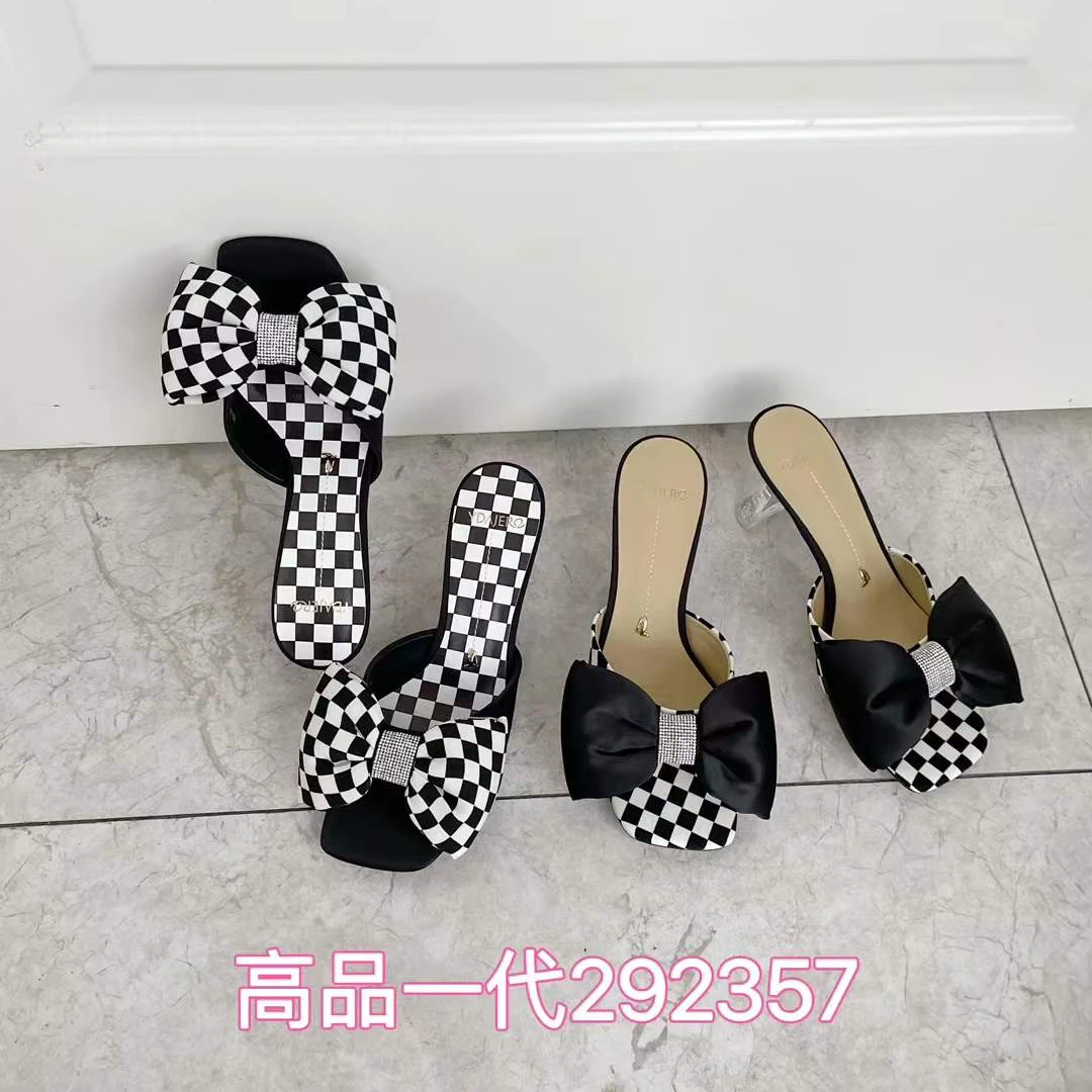 专柜正品292357时尚百搭夏季外穿粗跟黑白格子棋盘格