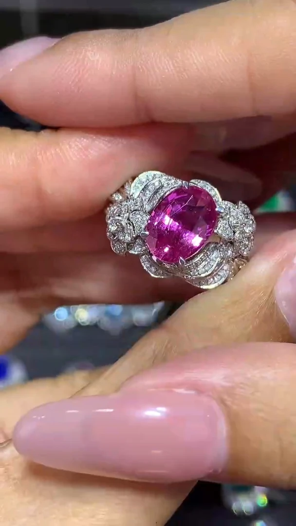 戒指彩色蓝宝石18K金镶嵌3.07CT