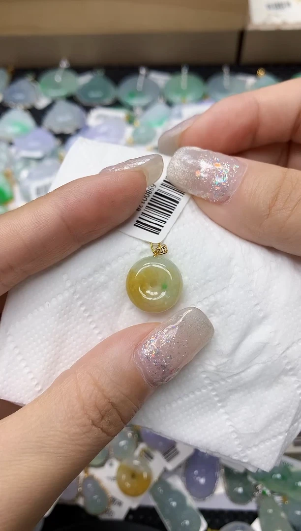 颈饰18K金镶嵌翡翠1