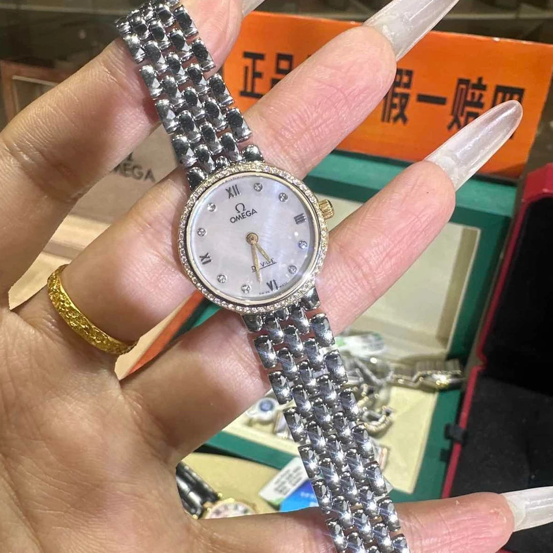 95新 Omega/欧米茄 石英腕表 后钻23.5mm/公价56999/jm3159