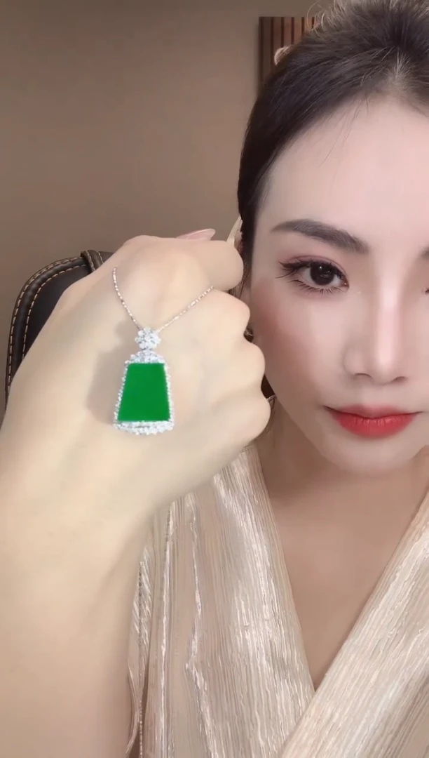 翡翠18K金镶嵌吊坠(不含链)A78