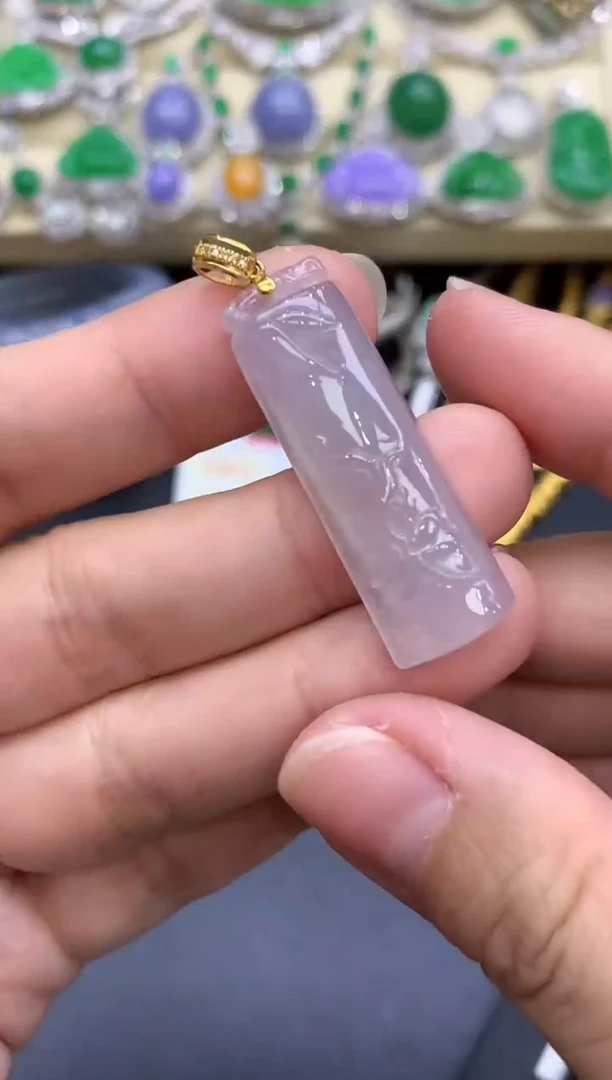 颈饰18K金镶嵌翡翠69-中国好珍宝