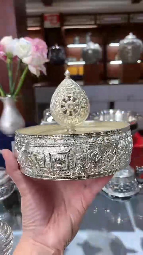 红*银精工手工鏨刻曼扎茶摆件