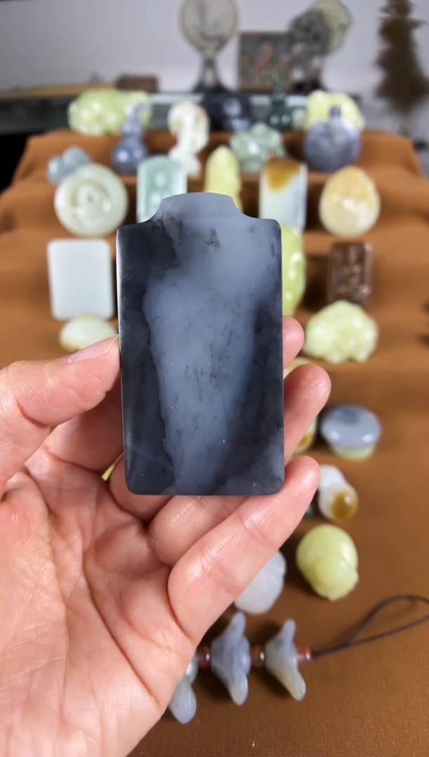 和田玉未镶嵌颈饰平安牌