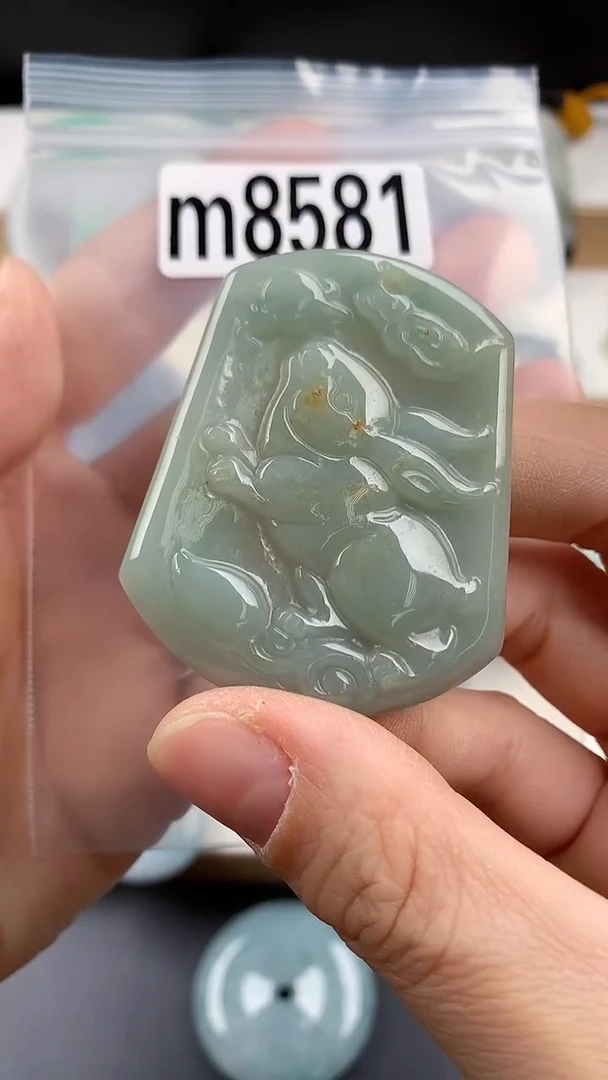 颈饰未镶嵌翡翠天然翡翠吊坠挂件