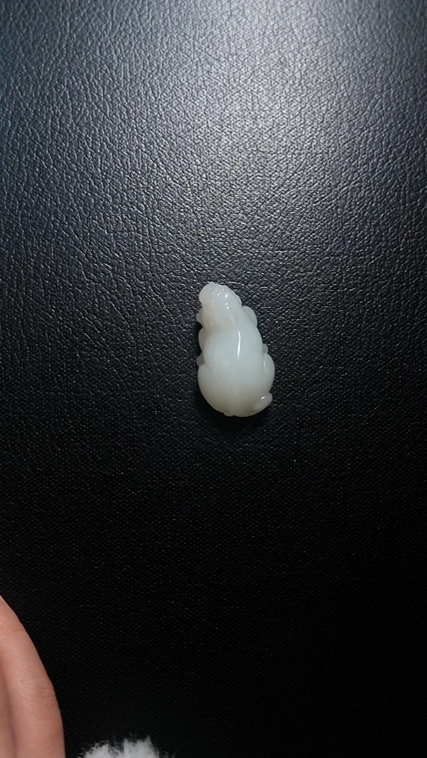 颈饰未镶嵌和田玉貔貅