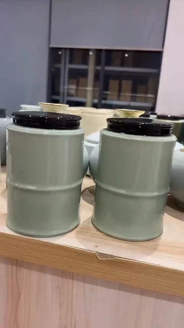 德化精品陶瓷罐..2个