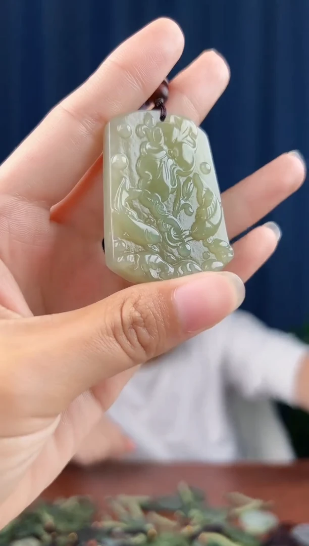 未镶嵌和田玉挂件拍一发一，多样性发货