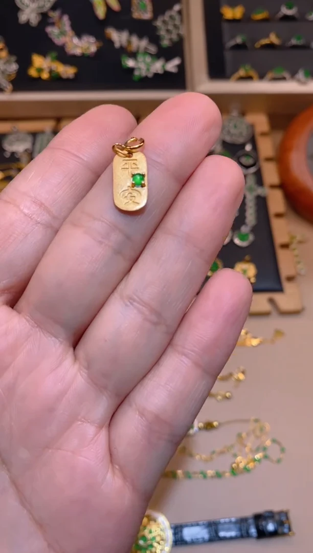 【闪购商品】翡翠吊坠(不含链)银S925镶嵌平安牌