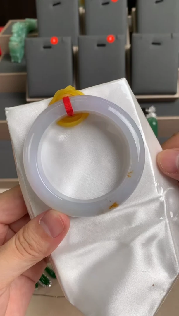 未镶嵌手镯翡翠手镯