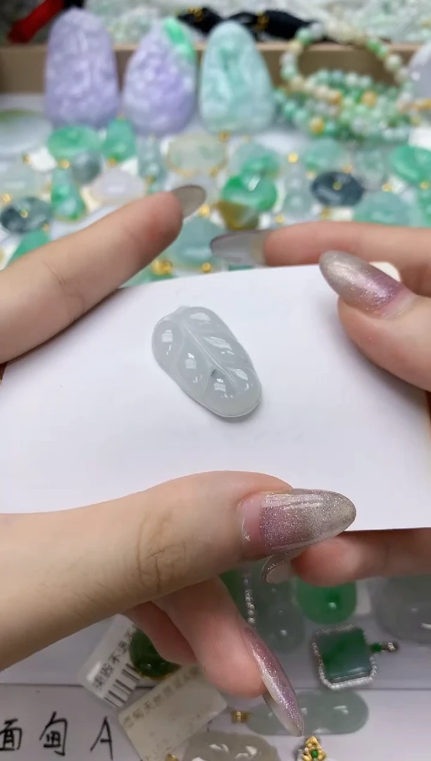 颈饰未镶嵌翡翠天然翡翠A货