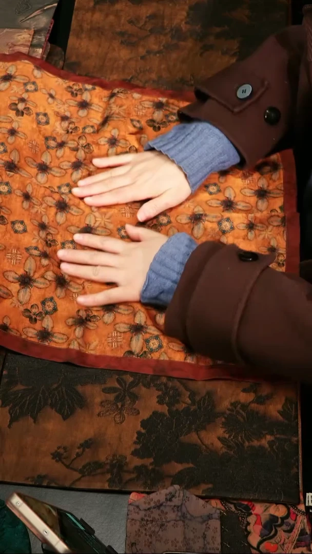 别具一格尺寸  丝巾48+48