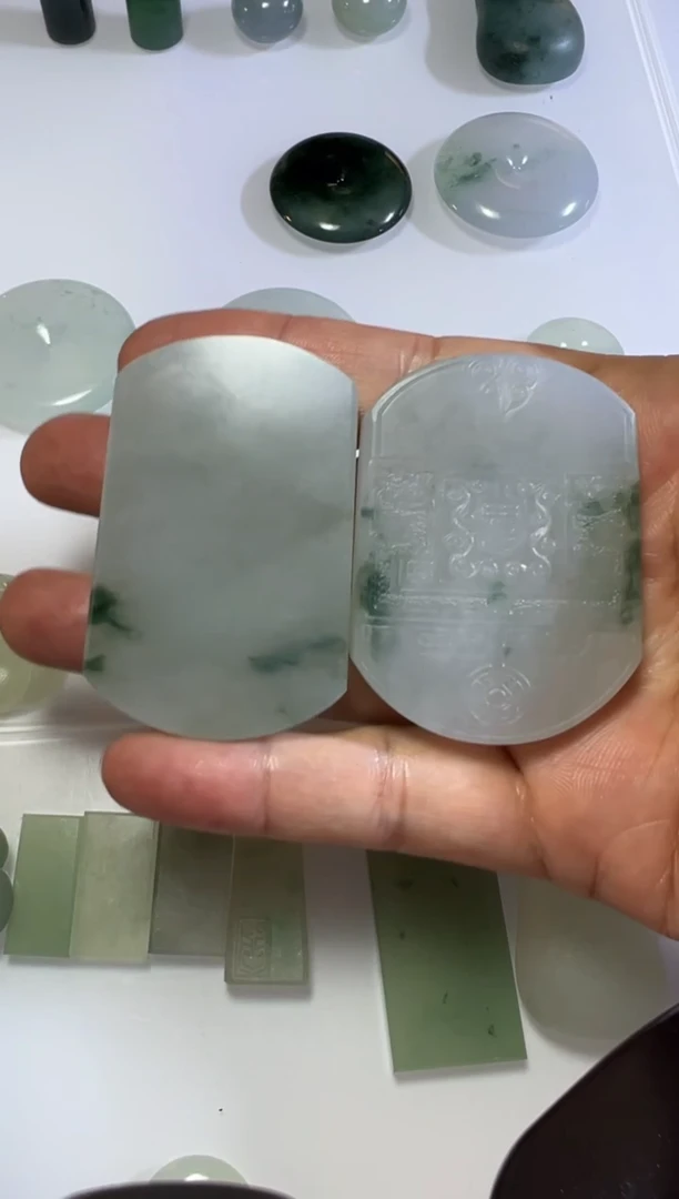 未镶嵌定制翡翠牌子