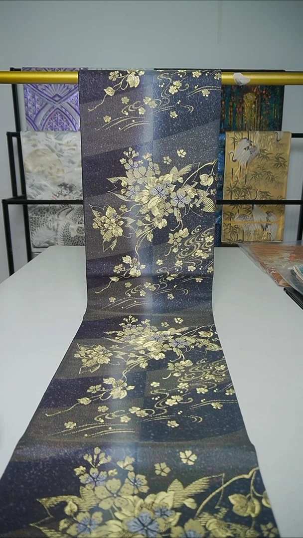 织绣织锦66织金小花