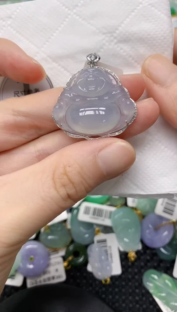 翡翠18K金镶嵌颈饰111111111