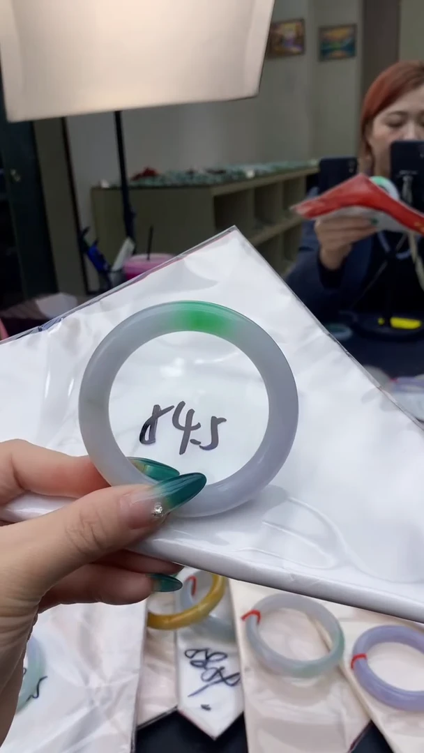 【闪购商品】翡翠手镯未镶嵌0548574785