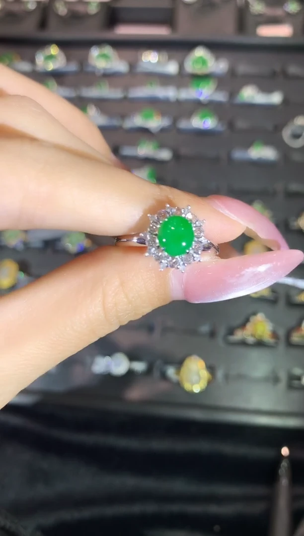 【闪购商品】翡翠戒指18K金镶嵌a69时尚