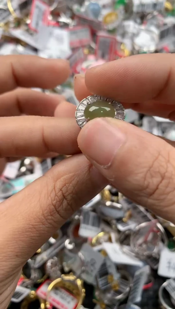 银S925镶嵌戒指翡翠777             3