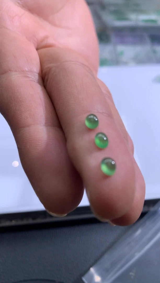 【闪购商品】定制翡翠未镶嵌翡翠