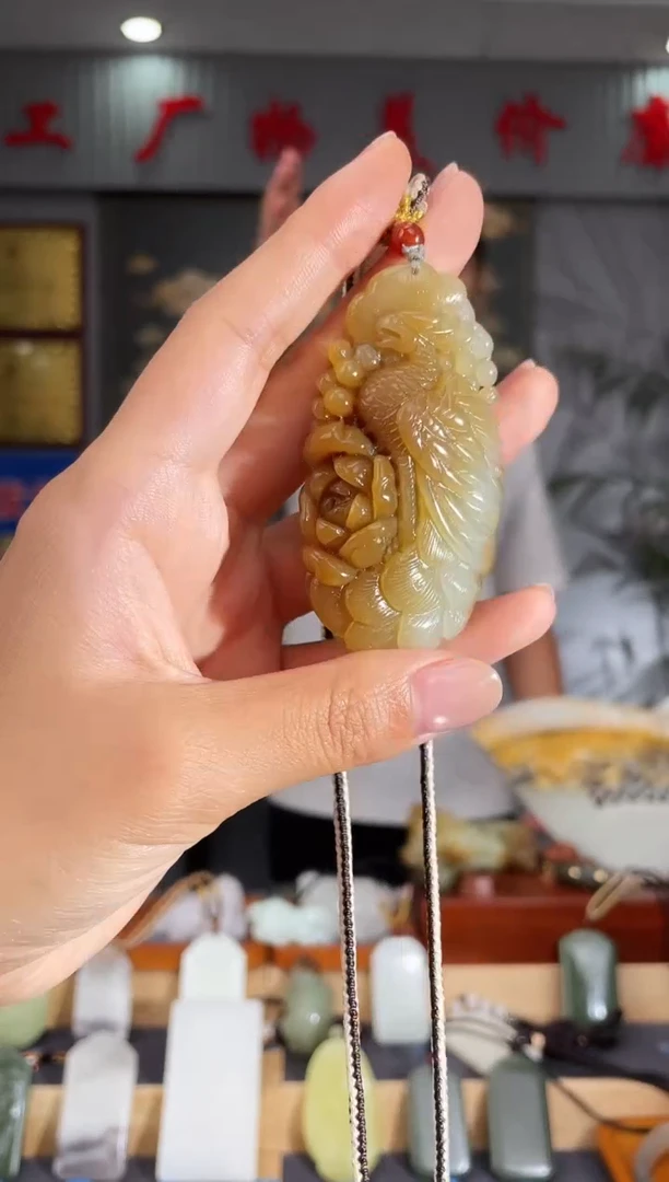 和田玉未镶嵌颈饰1