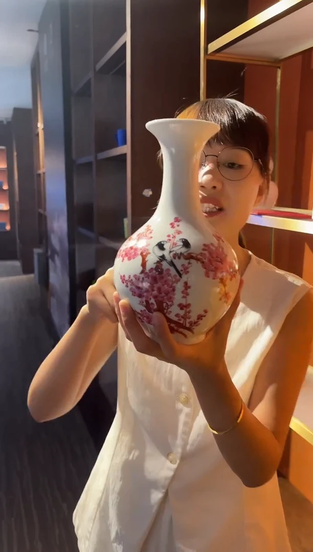 摆件瓷立方—喜上眉梢玉壶春瓶