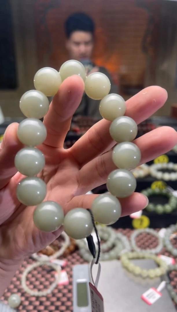 【闪购商品】和田玉手串未镶嵌且末料青白玉卡16手串