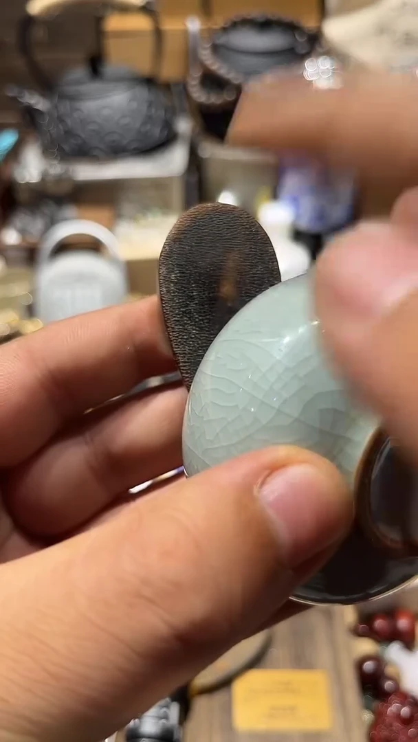 瓷片闪购商品 如图所示