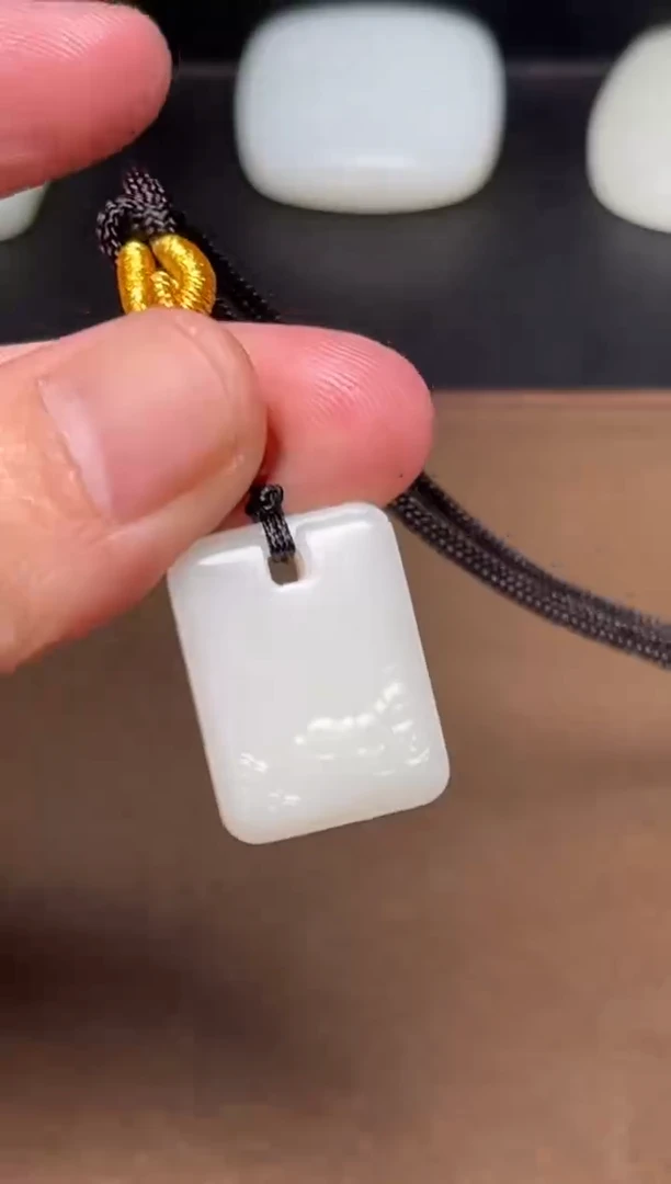 和田玉未镶嵌颈饰4