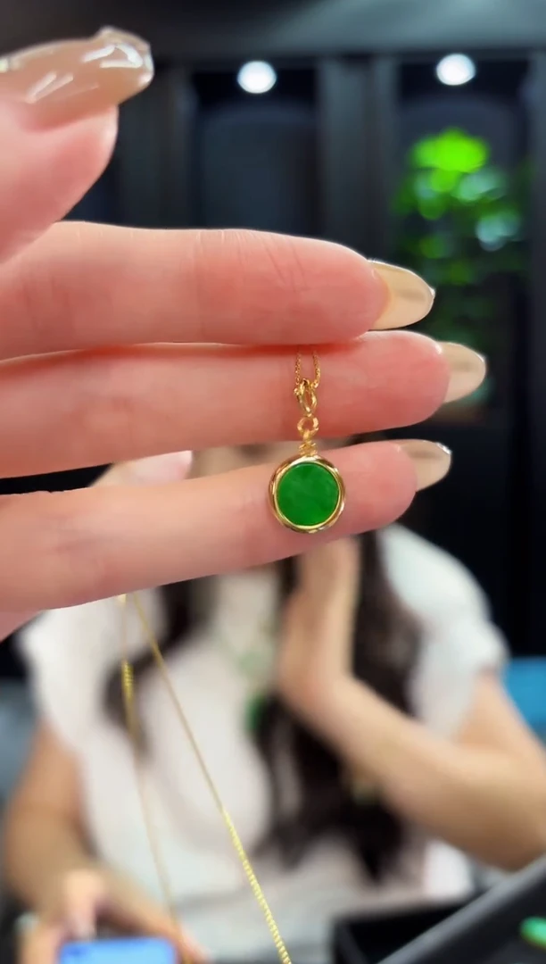 翡翠未镶嵌吊坠(不含链)u缅料A货/多样性发货/一件