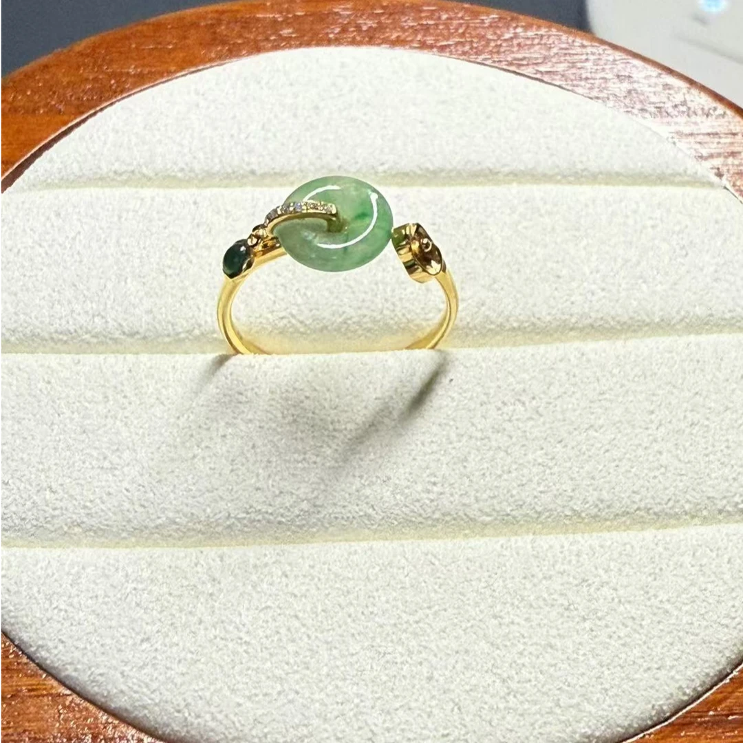 18k金镶嵌带钻冰飘花翡翠开口戒