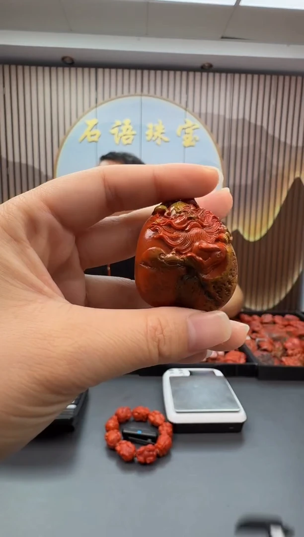 未镶嵌雕刻南红玛瑙038ZB0917产品一个